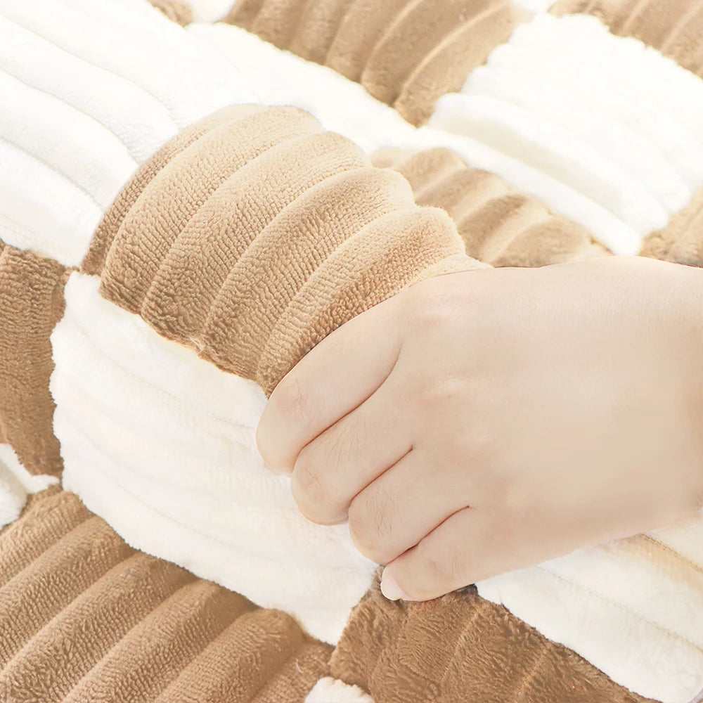 Warm Washable Anti-Slip Pet Bed & Blanket Mat for Car, Sofa & Couch