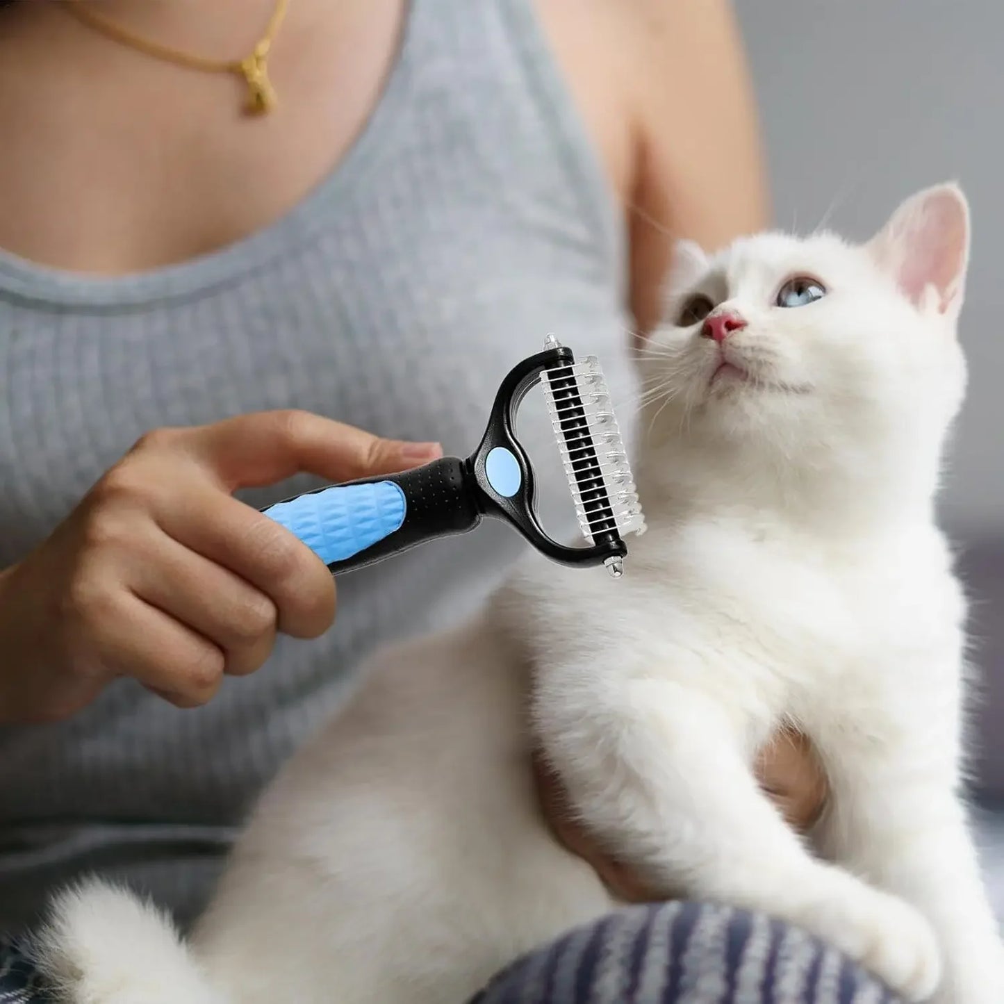 Cat Hair Removal Comb – Double-Sided Stainless Steel Grooming Brush for Cats & Dogs