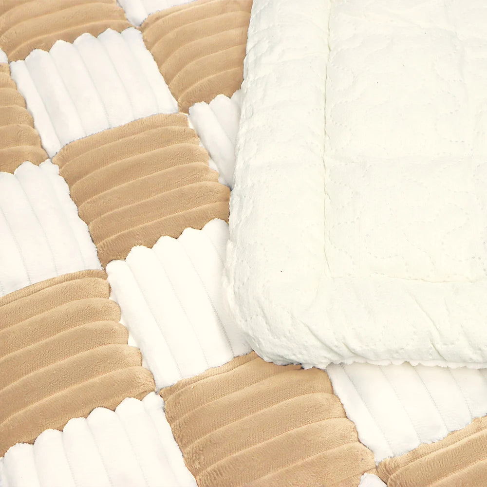 Warm Washable Anti-Slip Pet Bed & Blanket Mat for Car, Sofa & Couch